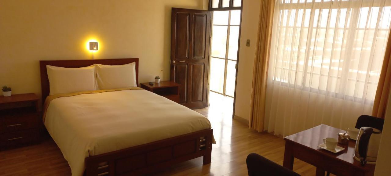 Hotel Cesare Уюни Экстерьер фото